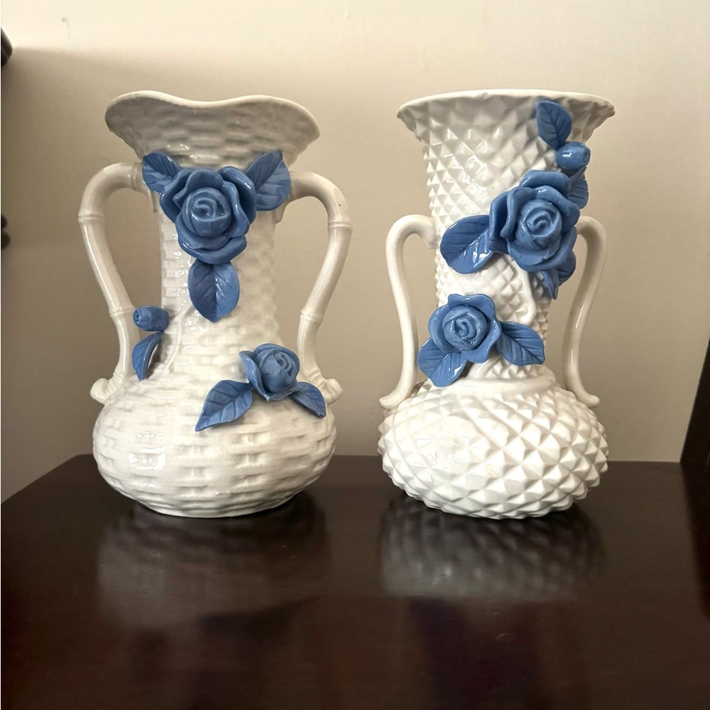 Cottage Core vintage White and Blue Ceramic Vases
